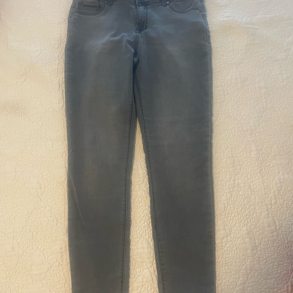 Classic Gray Skinny Jeans for Women